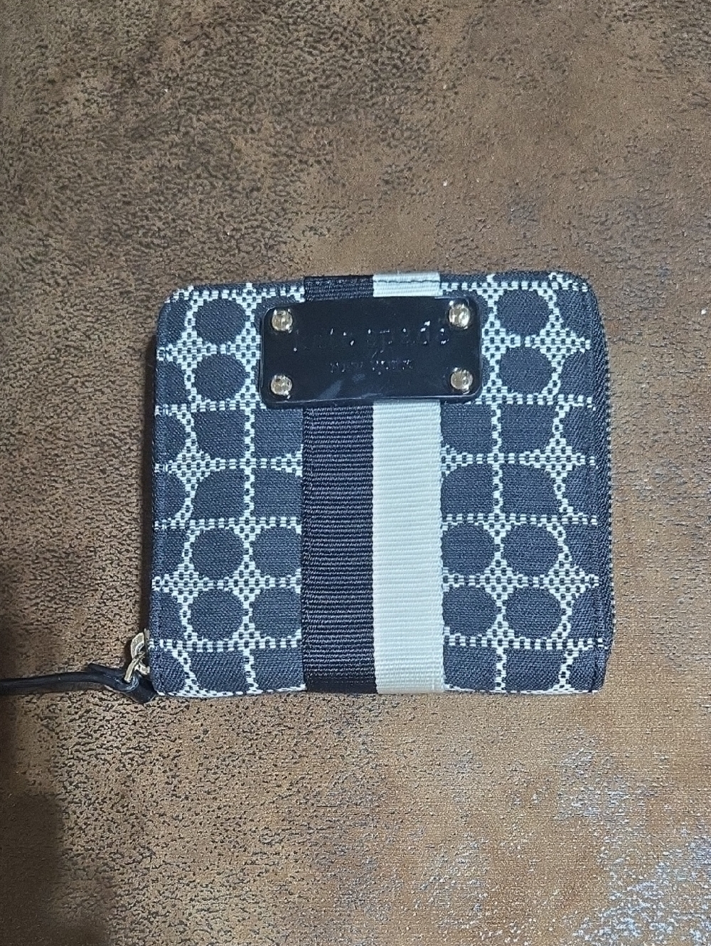 Kate Spade New York Zip Around Card Wallet